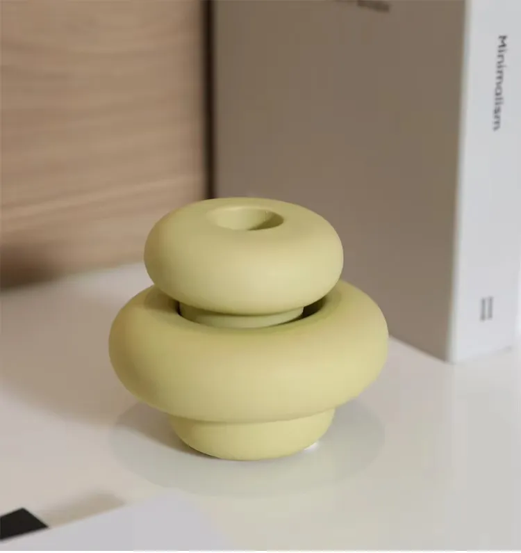 Unique Cream Style Ceramic Candlestick Romantic Wedding Props Christmas Decoration Candle Holder