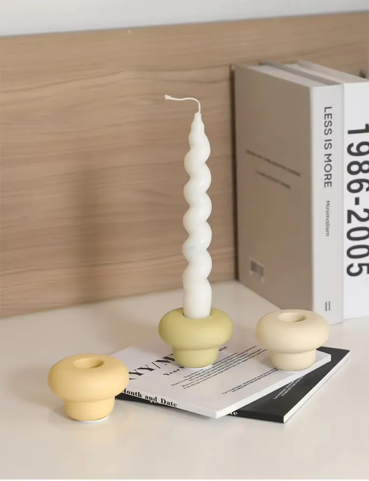 Unique Cream Style Ceramic Candlestick Romantic Wedding Props Christmas Decoration Candle Holder