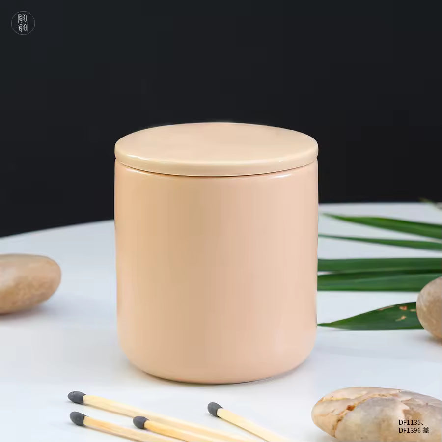 Hancai  Nordic Wholesale Unique Porcelain Candle Container Christmas Decor Custom Ceramic Empty Candle Jars Jar with Lid
