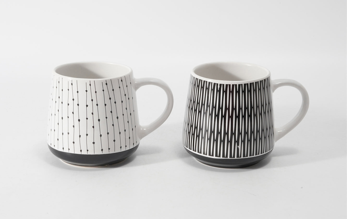 Hancai  Silk Screen Mug  with Unglaze Foot