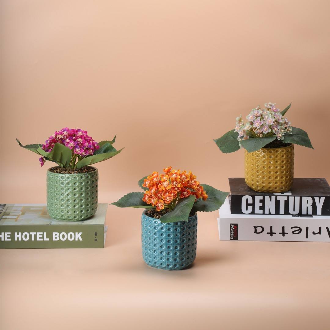 Hancai Cheap Small Ceramic Flower Pot Indoor Round Shape Flower Pots With Plastic Greenery