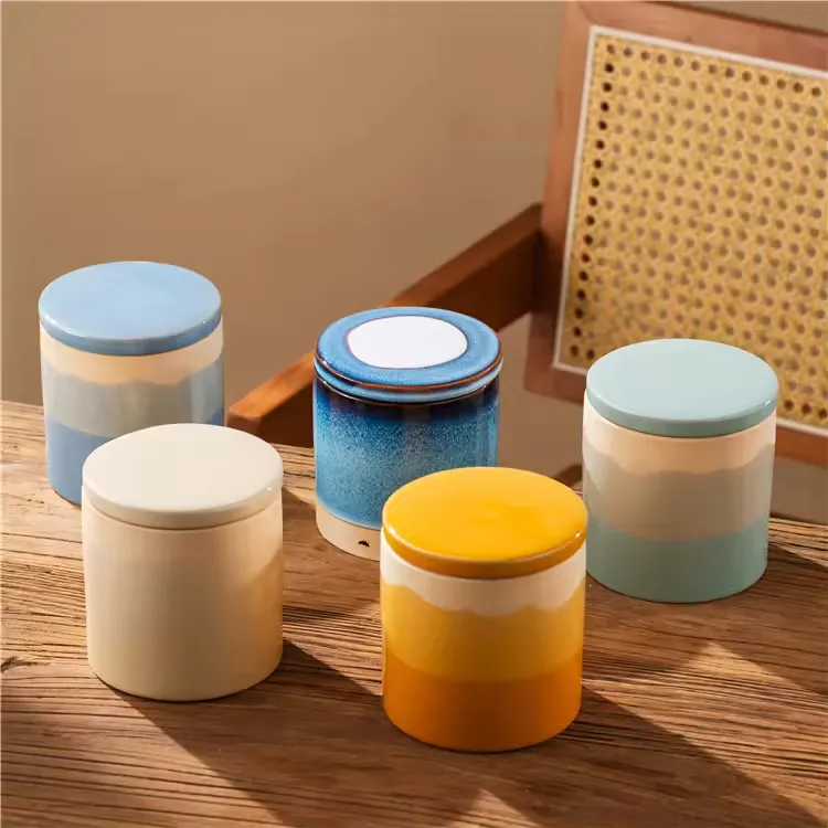 Popular Design Christmas Gift Home Decor Cylinder Ceramic Candle Container Jars with Lid Ceramic Jar